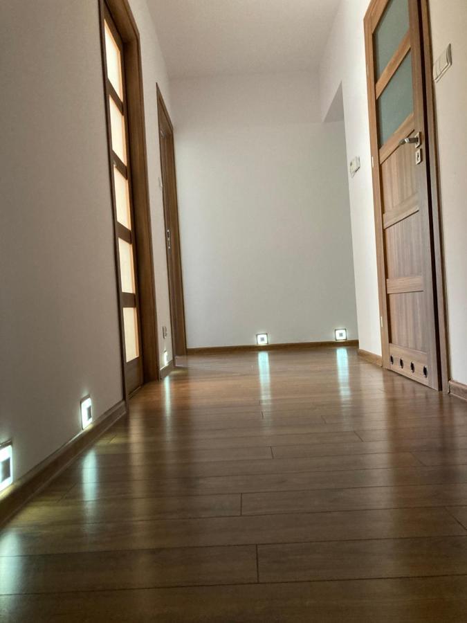 Dom Chotomow Apartment Luaran gambar