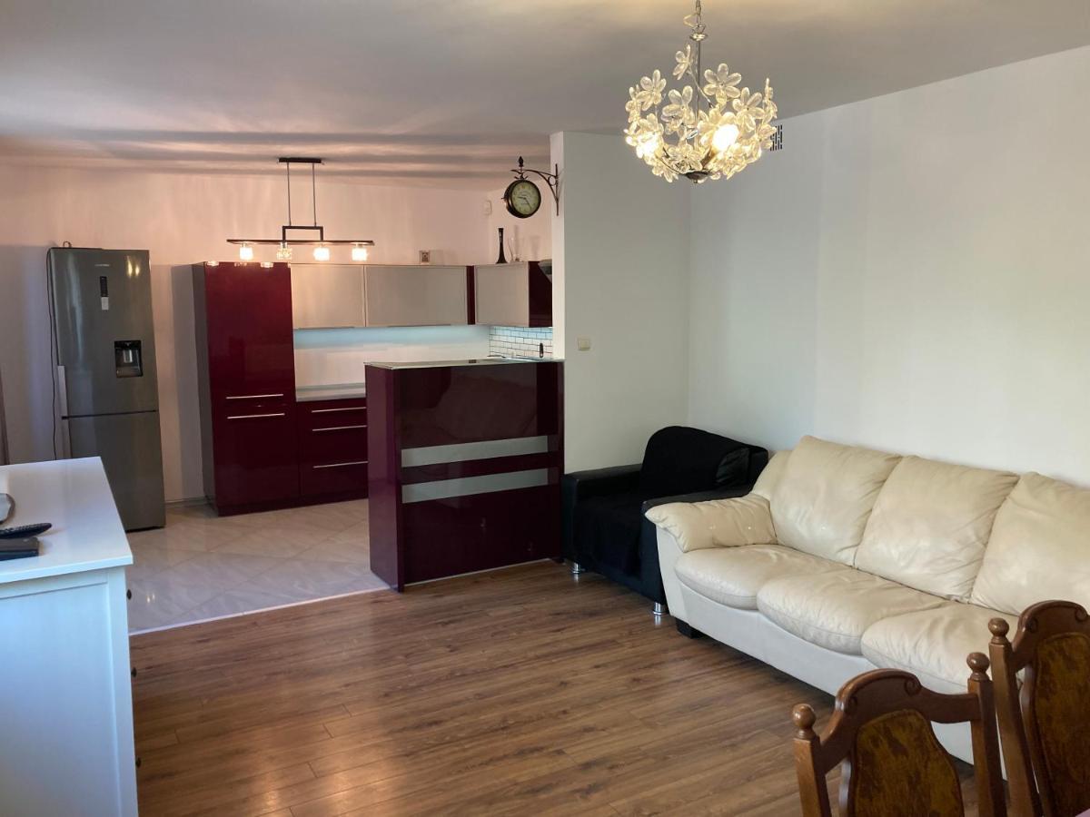 Dom Chotomow Apartment Luaran gambar