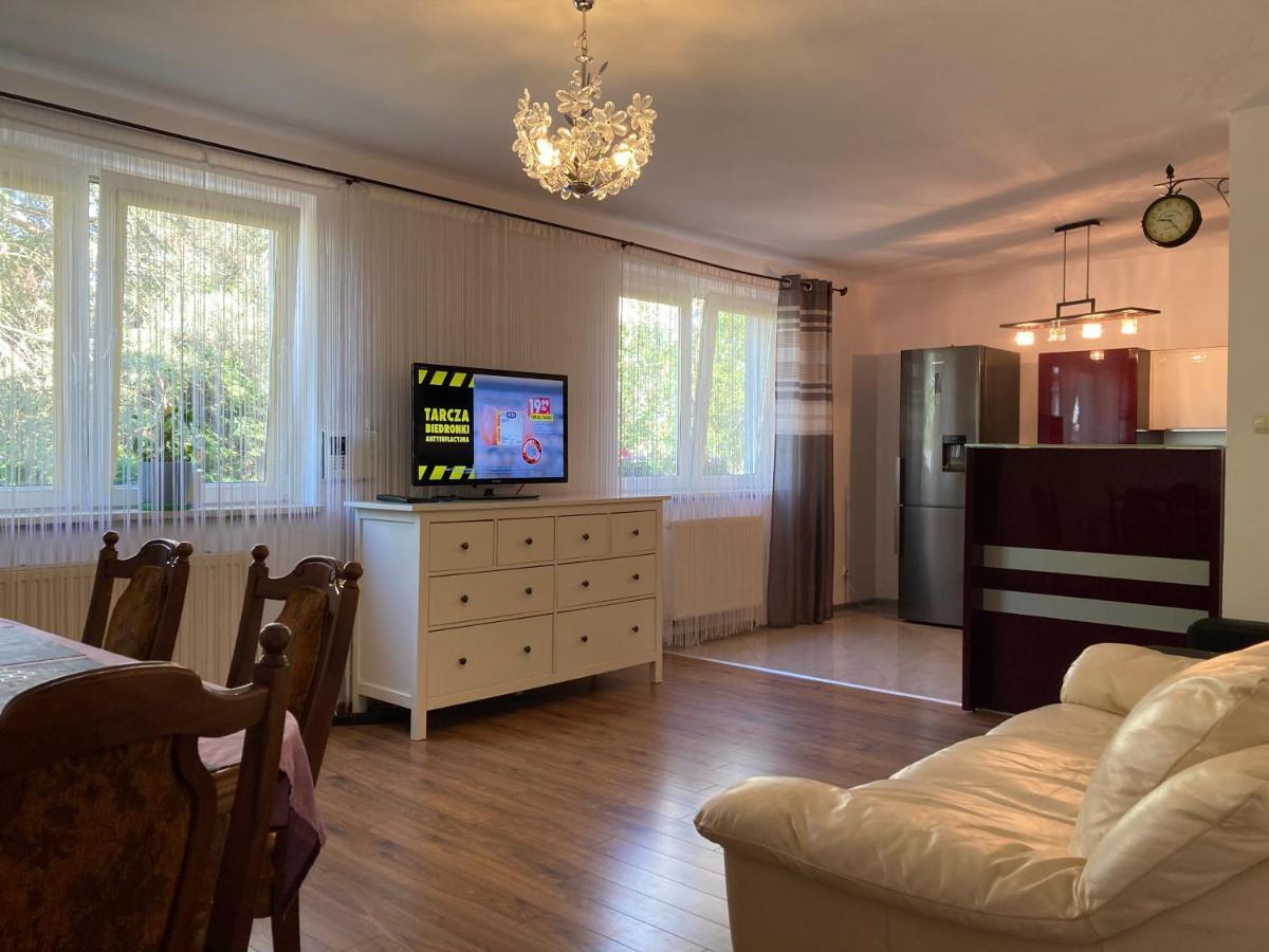 Dom Chotomow Apartment Luaran gambar